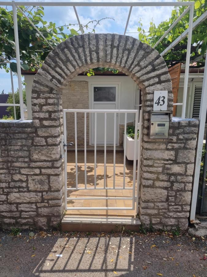 Studio Apartman Premantura Εξωτερικό φωτογραφία
