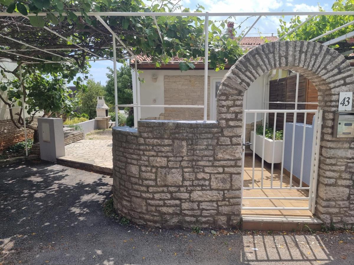 Studio Apartman Premantura Εξωτερικό φωτογραφία